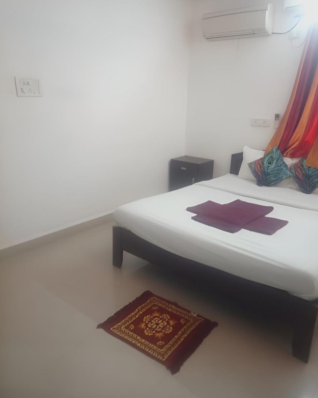 Villa Ronne's Casa De Piscina Privada 3bhk Verla