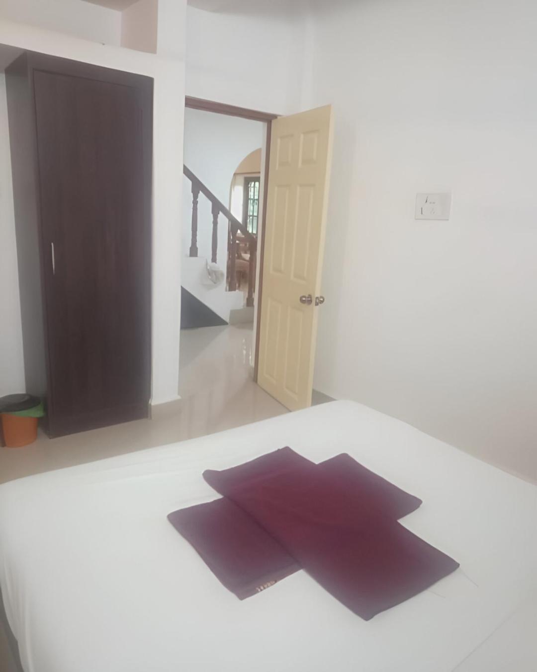 Ronne's Casa De Piscina Privada 3bhk Villa *